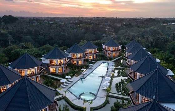 Swan Paradise Ubud